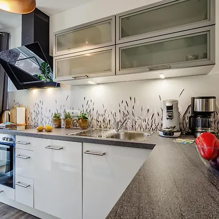 Prora - Apartment Mit Meerblick Und Waschmaschine - Ahoi Binz
